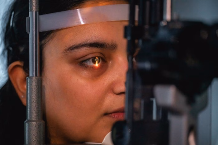 Image of an eye being examined in the Cambridge Clinical Vision Laboratory (CCVL)